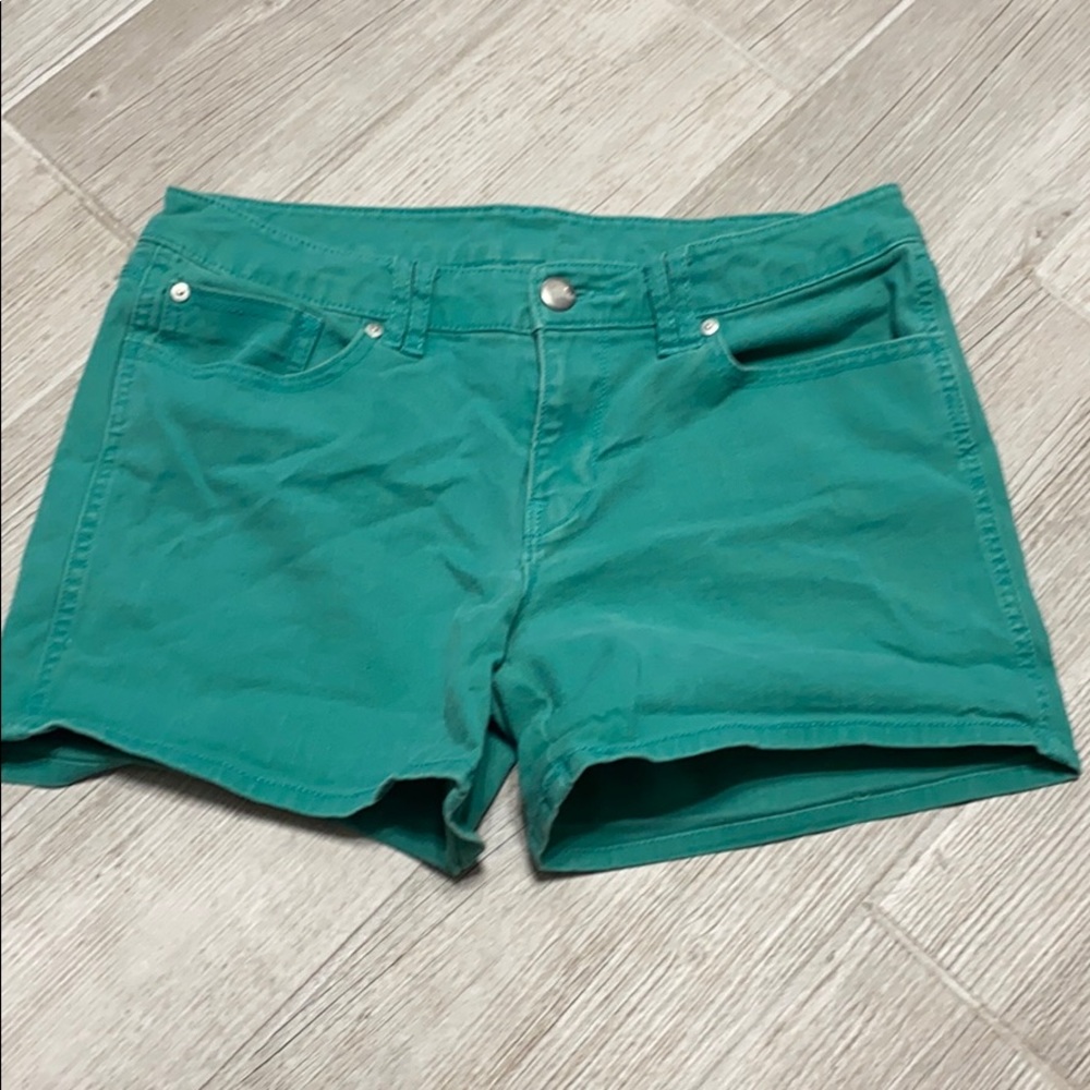 Gap women’s shorts